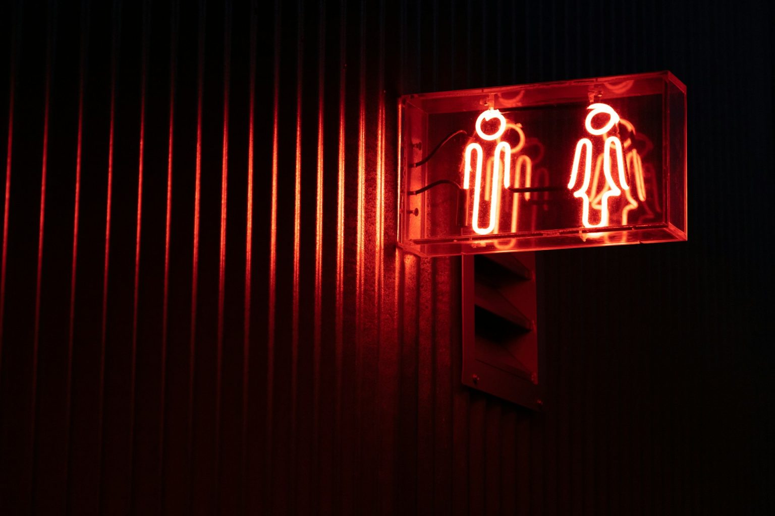 What is the relationship between Gender and Policy? An introduction gender aware policy